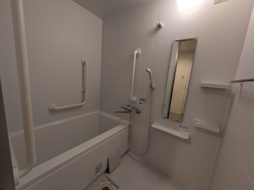 【浴室】 (風呂)