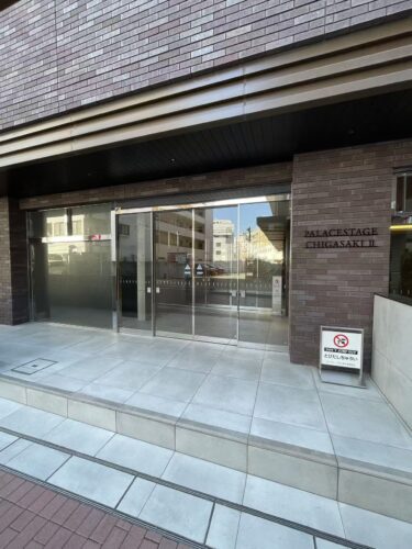 【エントランス】オートロック・宅配ボックスあり◎